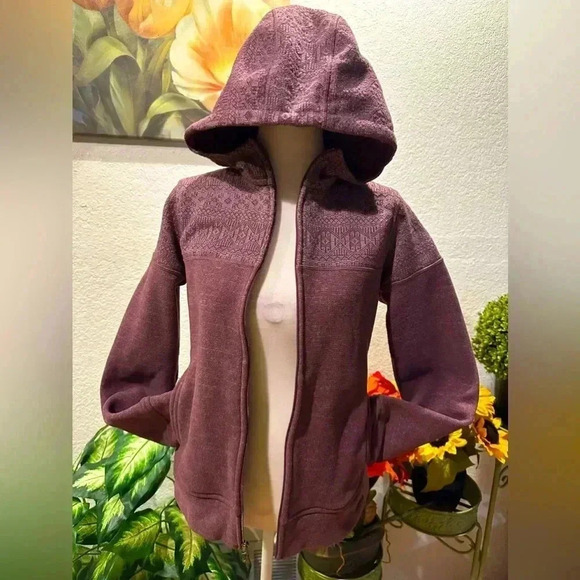 Patagonia Tops - Patagonia zip up hooded jacket size S